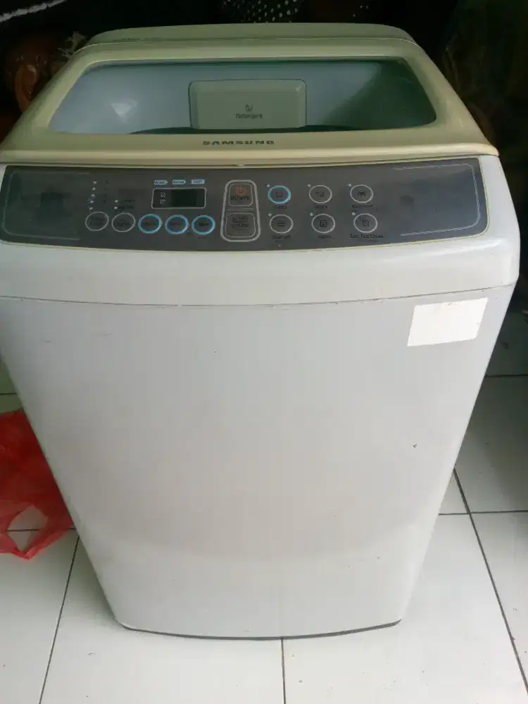 Mesin cuci otomatis Samsung