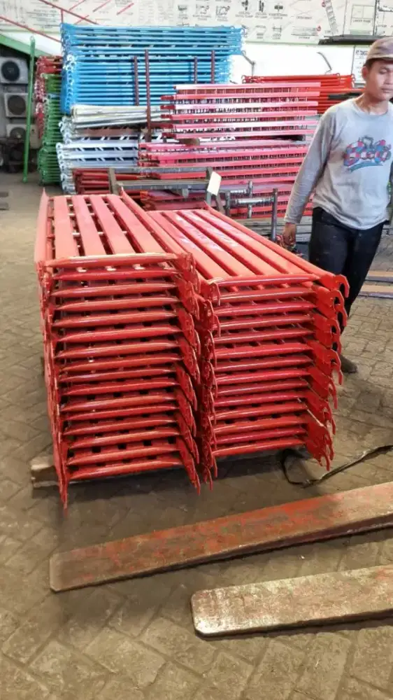 Langsaran catwalk scaffolding