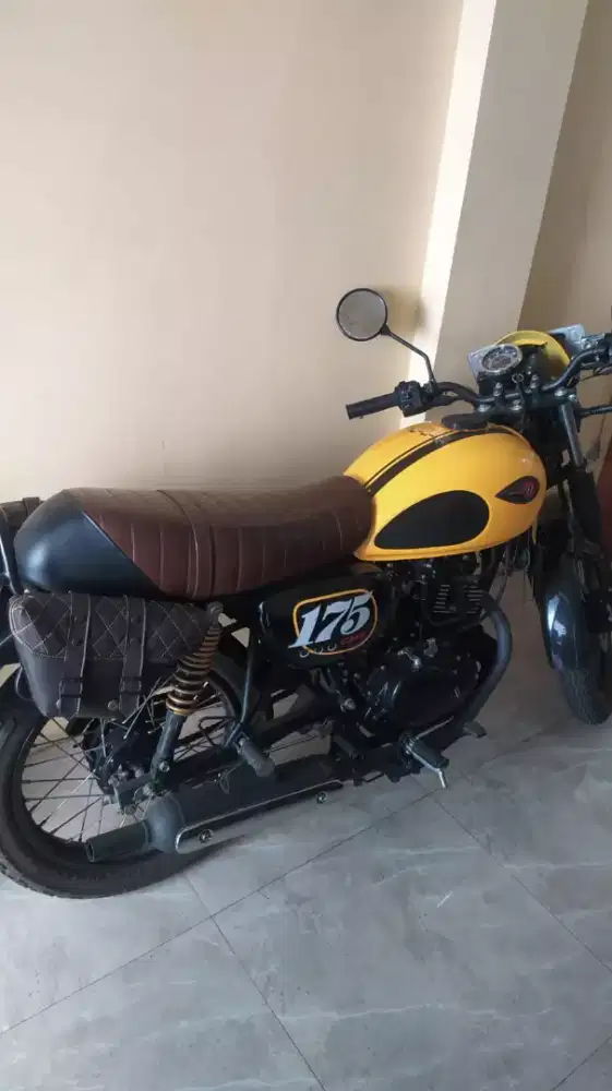 Kawasaki W175 cafe