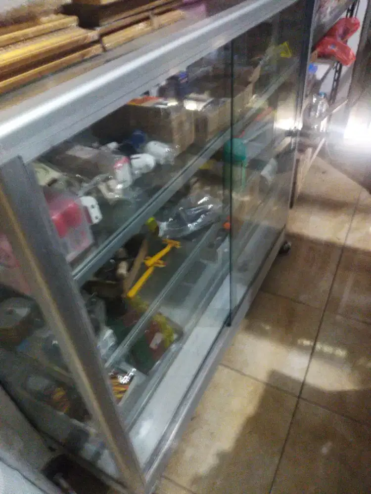 Jual Etalase Kaca