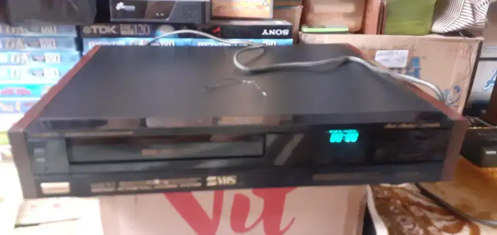 VIDEO S_VHS (SuperVHS) 'FISHER' - FVH-S6800 Hi-Fi STEREO