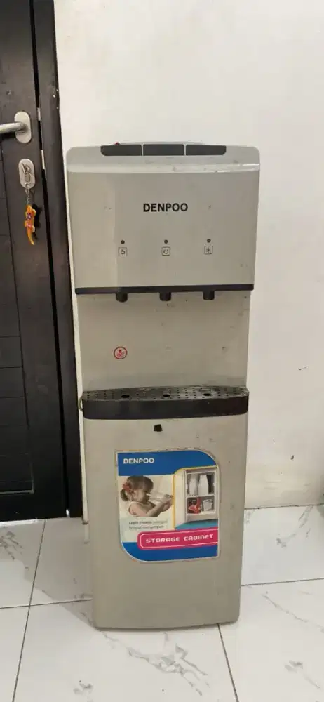 Dispenser merek denpo