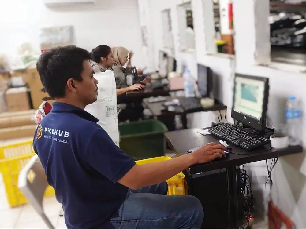 Dibutuhkan Admin Paket