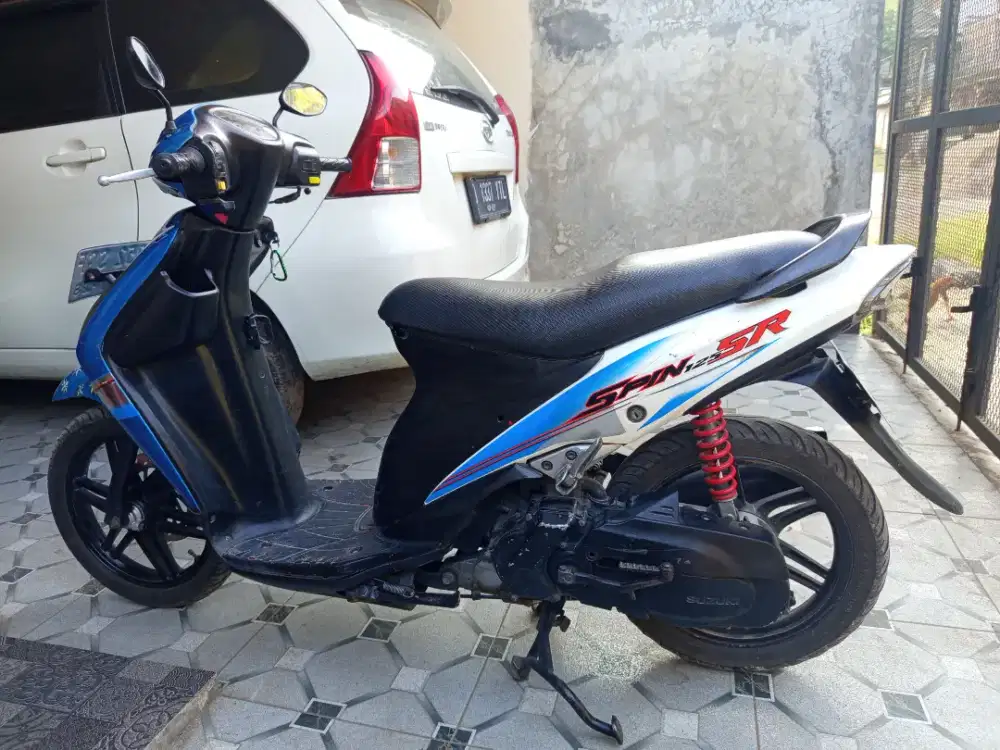 Suzuki spin 2006 hitam biru