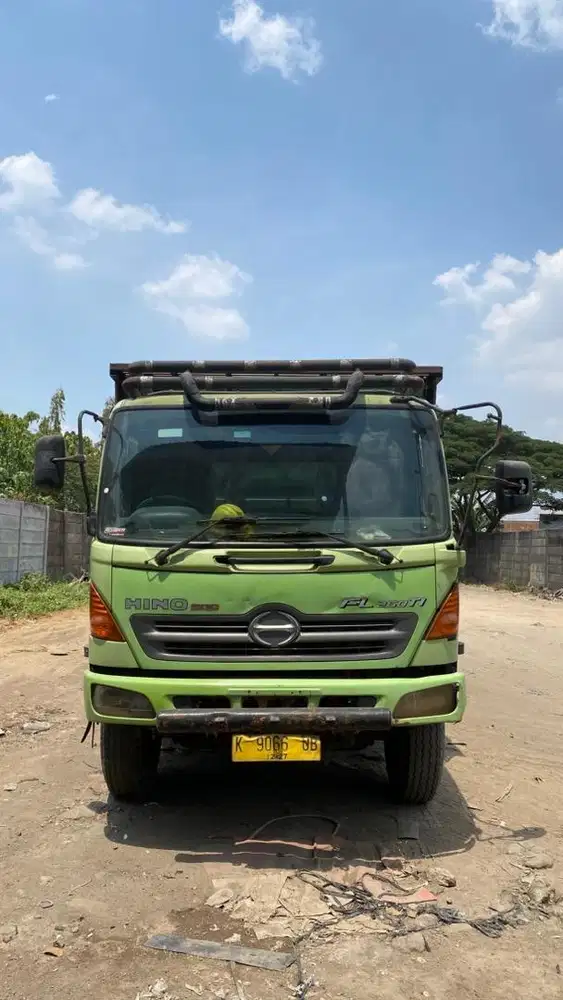 HINO FL260JW (6x2) 2012