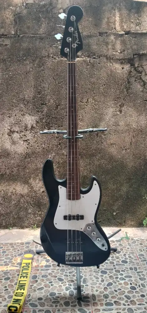 Gitar Elektrik Bass Fender Jazz Bass,,, TKP Jatijajar Tapos Depok !!!
