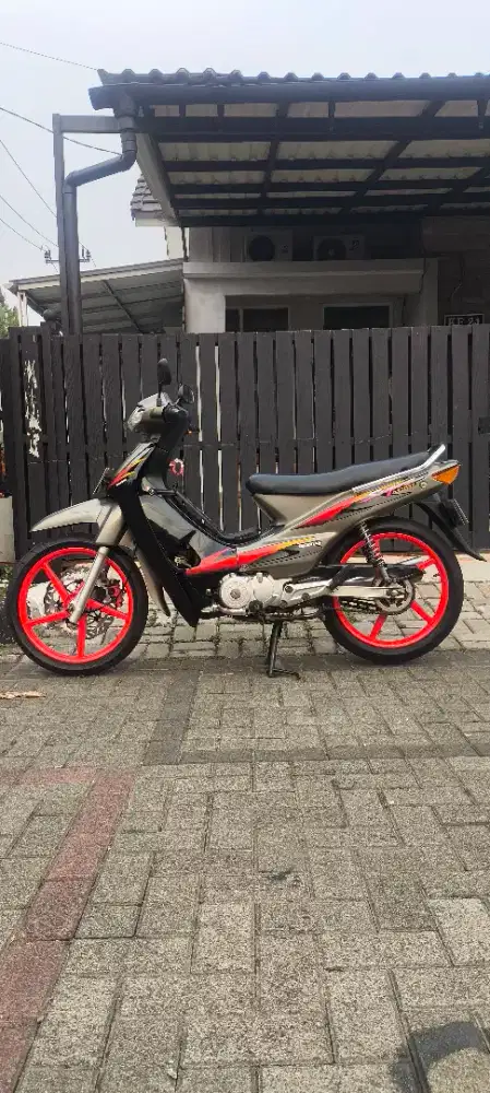 Honda Supra Tahun 2000 - Siap Mejeng, Pajak Hidup, Mesin Sehat