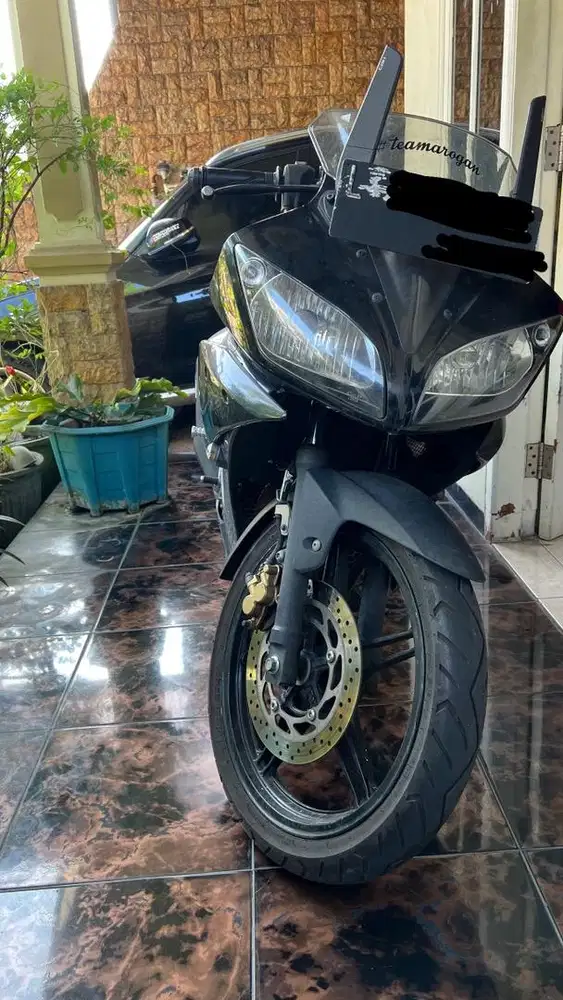 Dijual Sepeda Motor YAMAHA R15