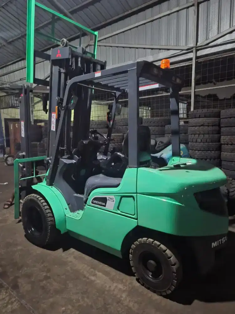 Forklift 2,5 Ton Mitsubishi Three lift 2021