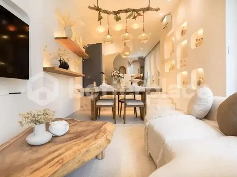 Tranquil Living, Timeless Design – Two-Level Villa with Rice Field Views in Padonan