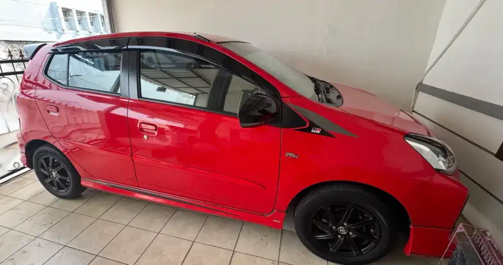 Agya GR 2022 matic Low Km antik full original