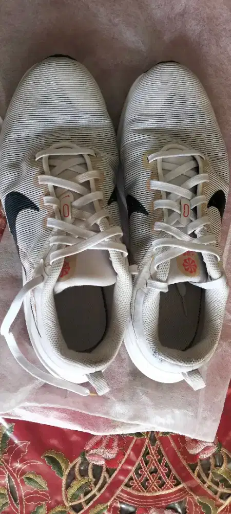 Sepatu running Nike running downshifter