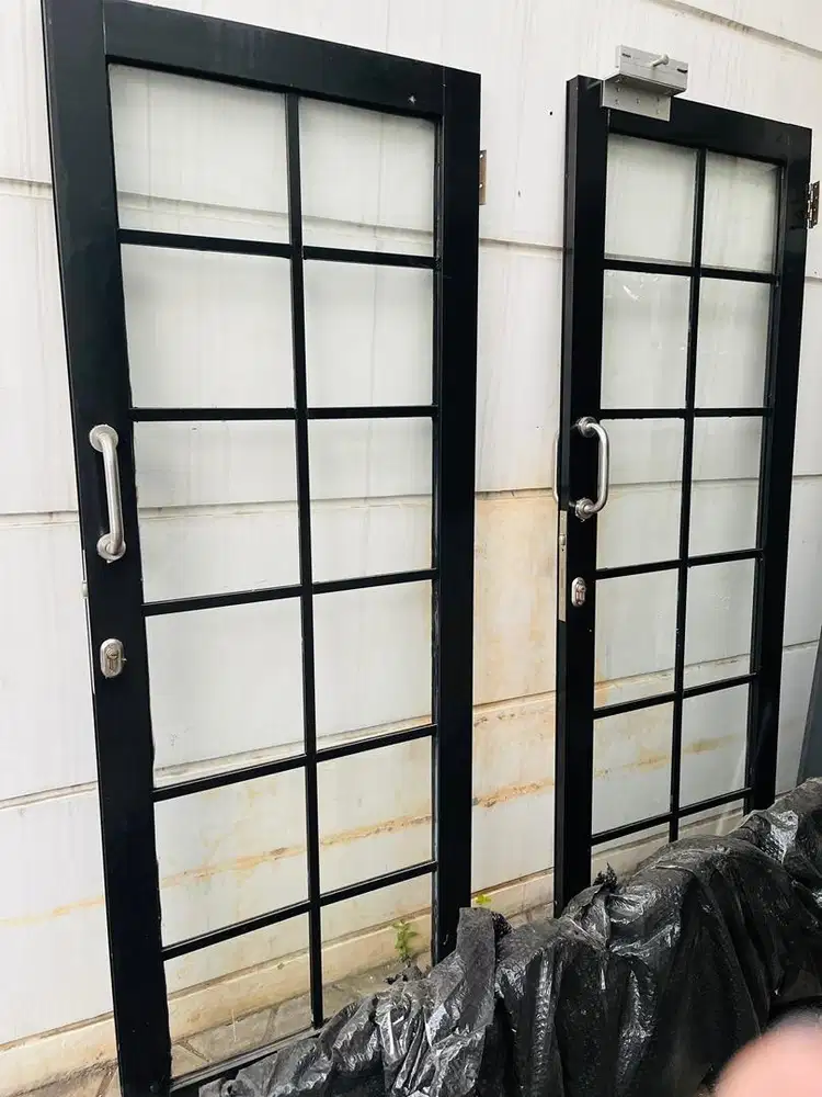 Pintu Kaca Partisi Pintu