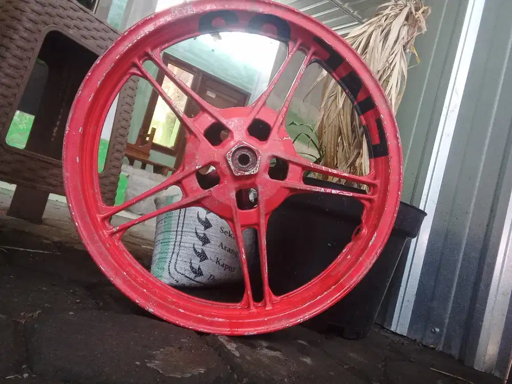 Plek depan r15 v2