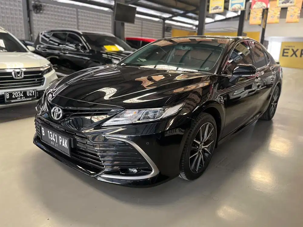 Camry 2.5 V AT 2021 Pemakaian 2022 Kondisi Mulus Terawat Siap Pakai