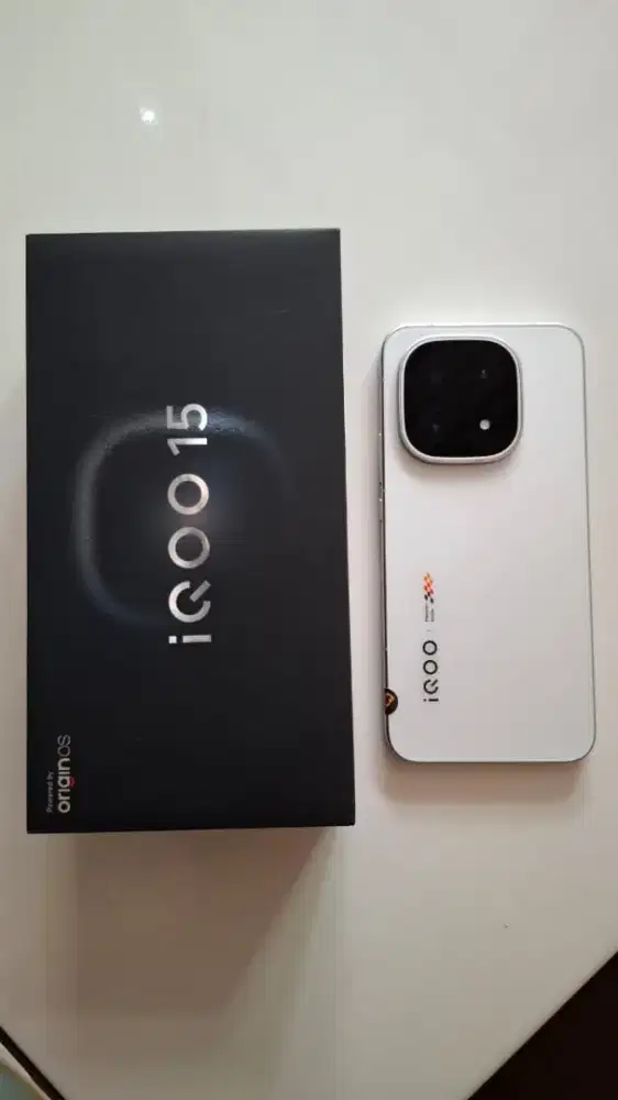 IQOO 15 12/256 Like New