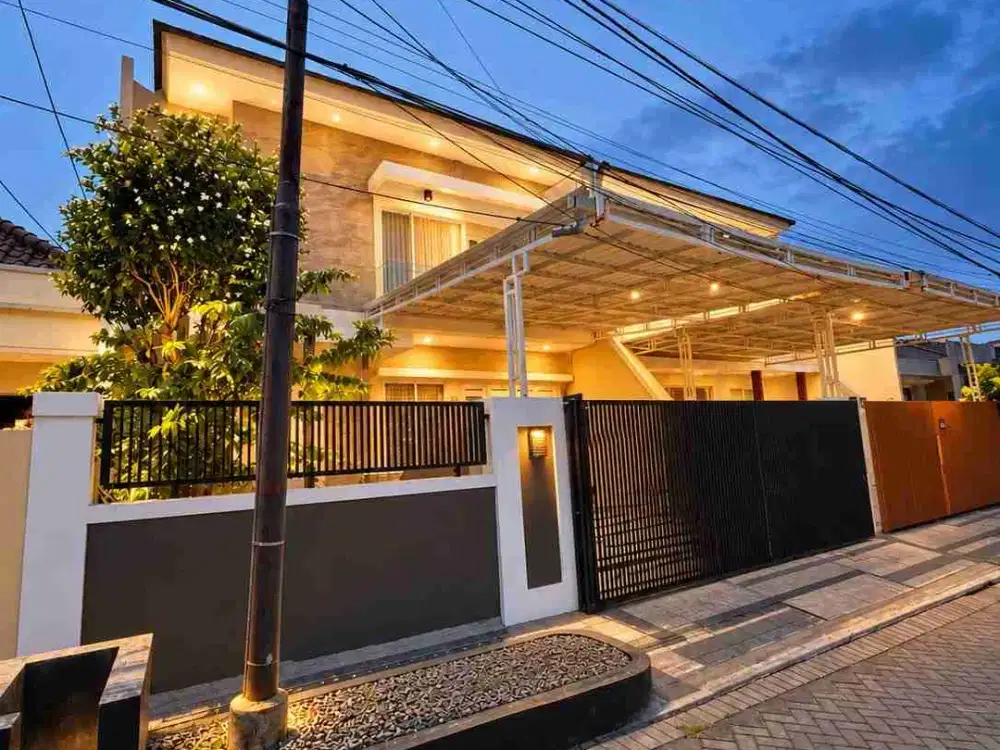 Dijual Darmo Permai Selatan 
RUMAH TERAWAT dan STRATEGIS