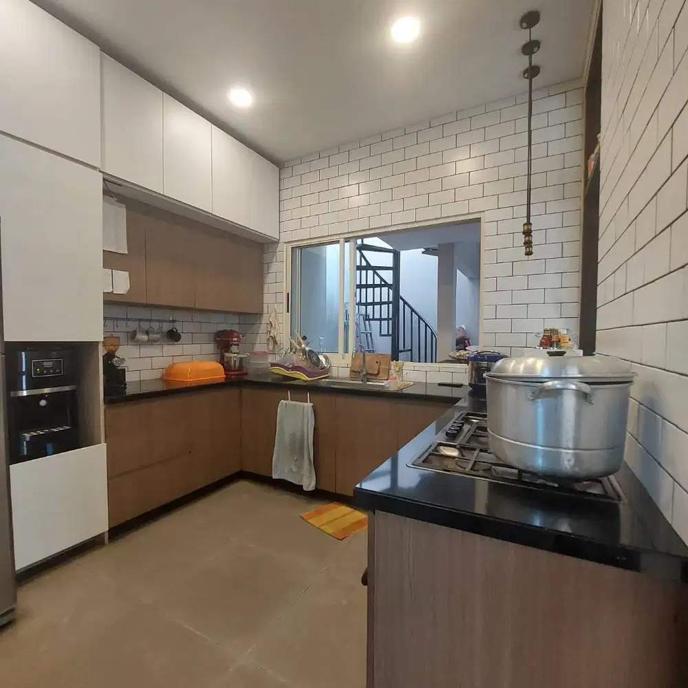 RUMAH FULL KITCHEN SET TANPA BOCOR