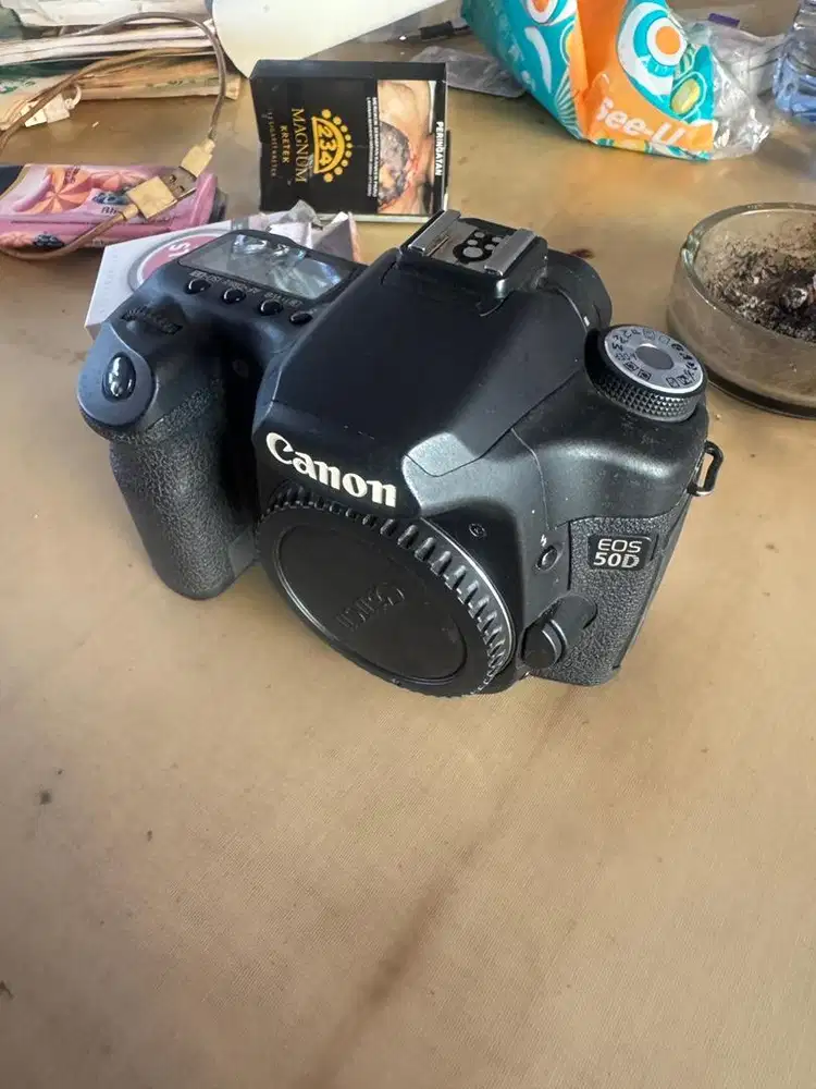Canon eos 50d plus lensa