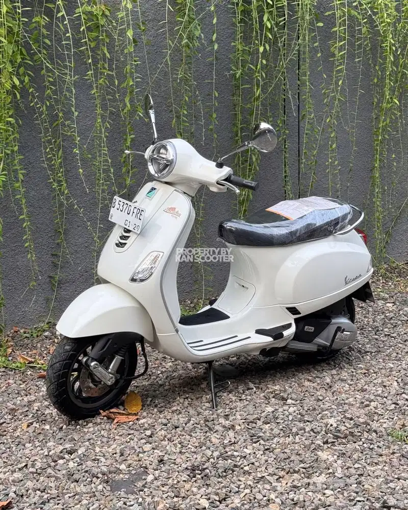 JUAL MURAH VESPA LX 125 iGET FACELIFT 2023 MULUS