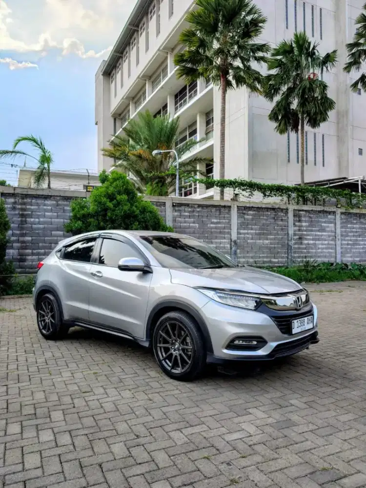HRV E PLUS CVT MATIC 2018  MULUS & TERAWAT