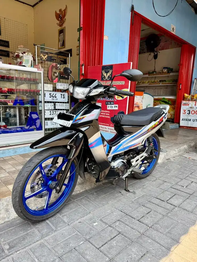 Yamaha Fiz R 2003 2 Tak