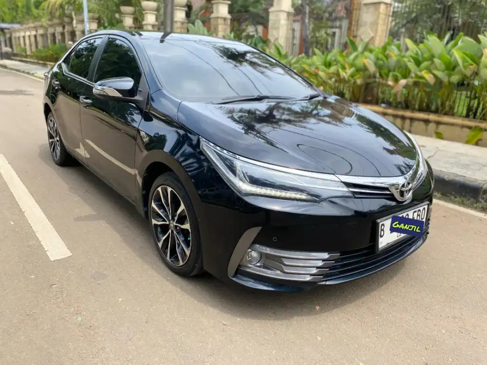Altis 1.8 V Matic 2017 Hitam Terawat Cek Unit Segera