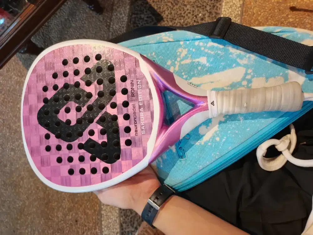 Dijual neuron padel robin sakura edition