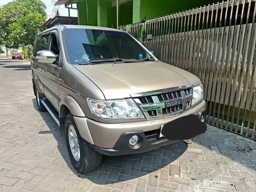 Isuzu panter grand touring 2019 coklat metalij