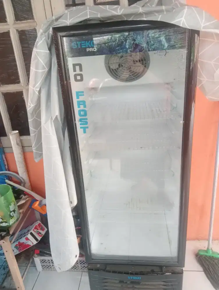 Showcase baru beli 2 bulan