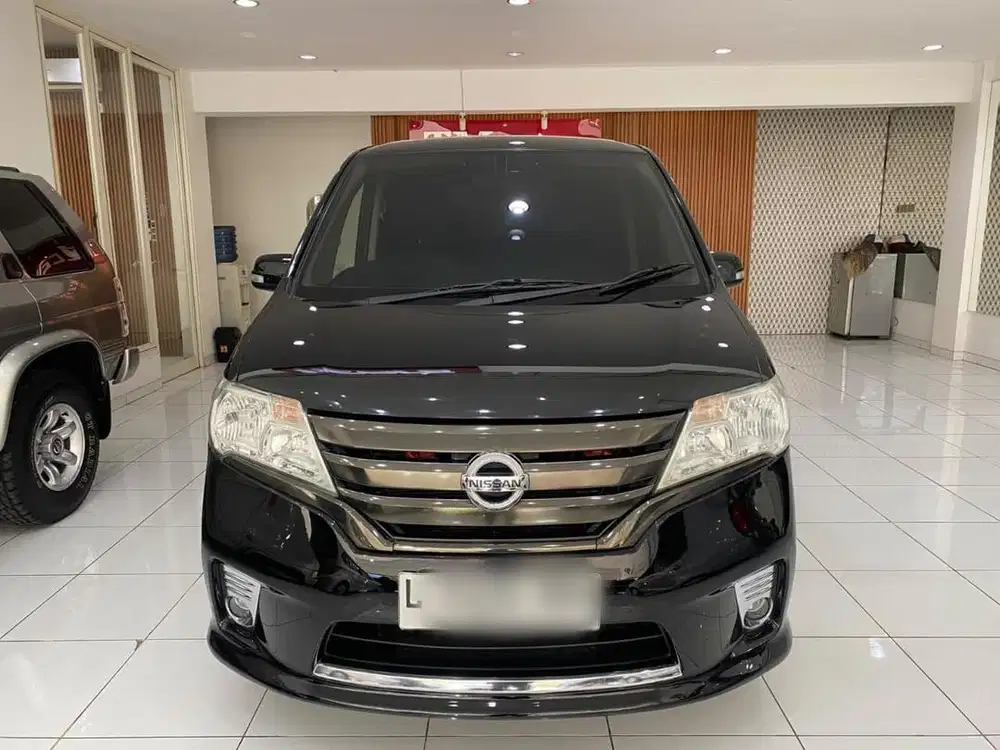 Nissan Serena 2014 HWS 2.0 AT super istimewa