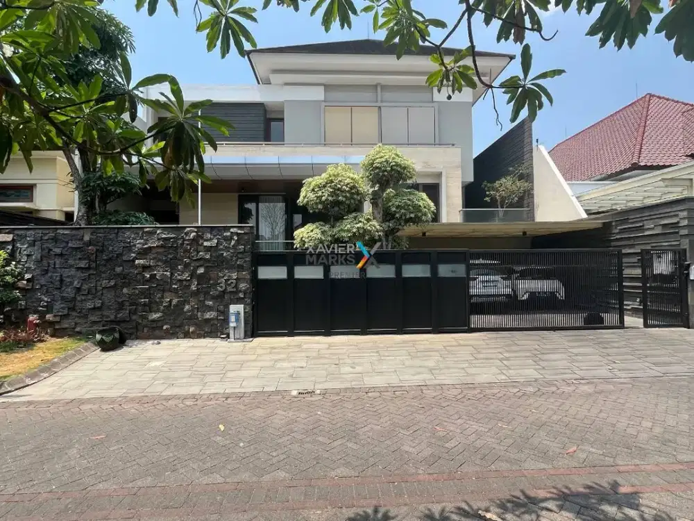 Dijual Rumah Mewah Premium Full Furnished Sangat Terawat di Dieng Malang