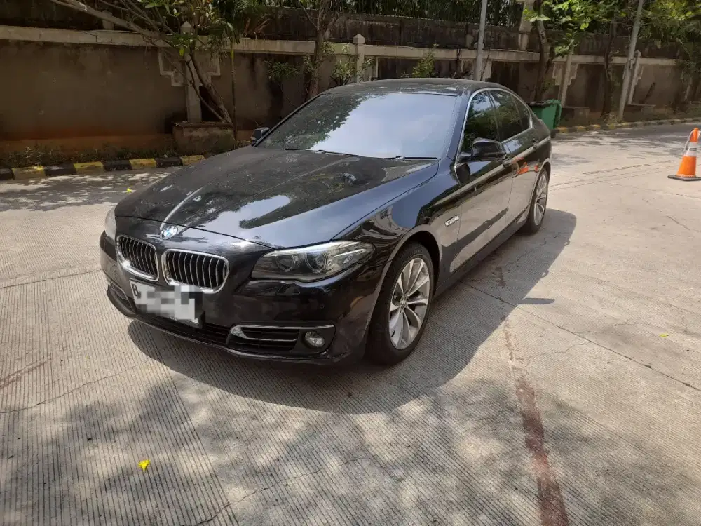 BMW 520i F10 Luxury 2015 Black on Brown Full Original Tgn 1 srvc rcrd