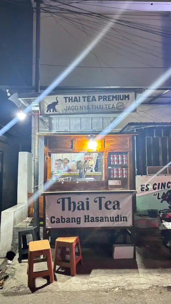 Penjaga outlet kaki lima