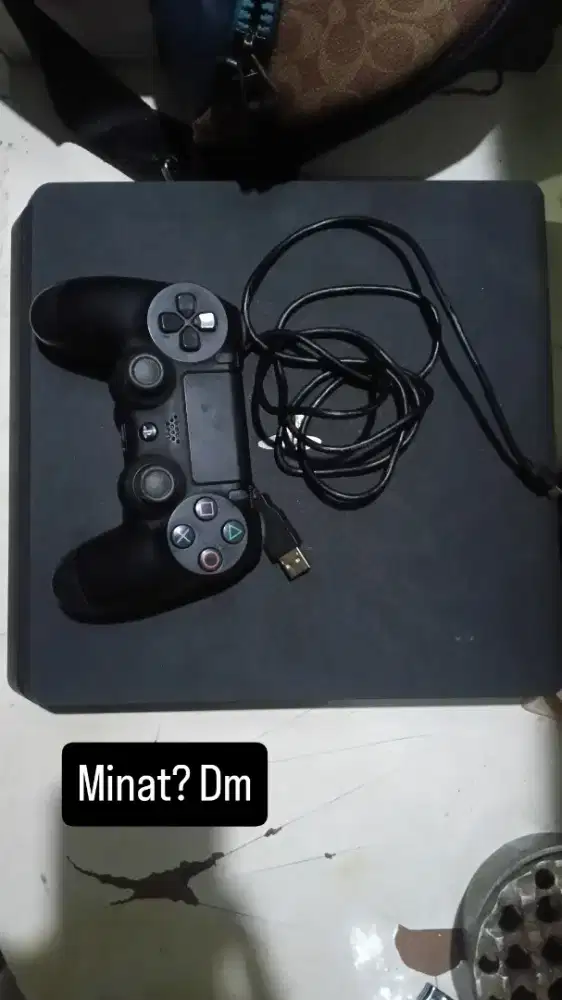 Sony PlayStation 4  (PS4) Slim 500GB — Second