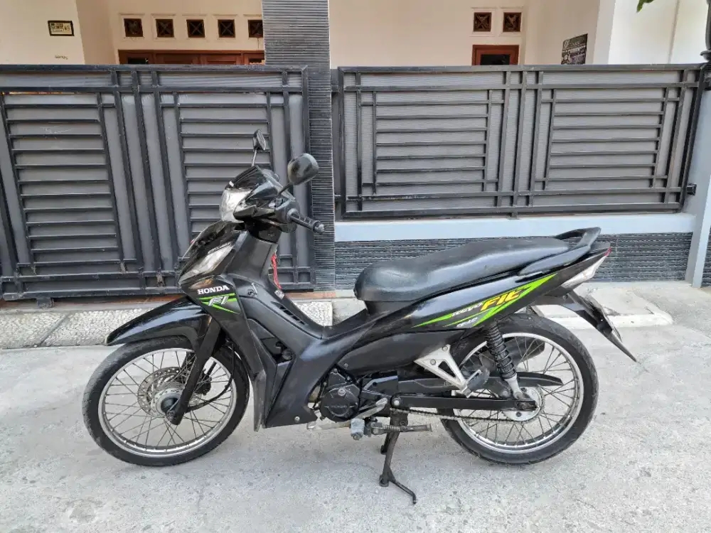 Dijual Honda Revo Fit FI 2018