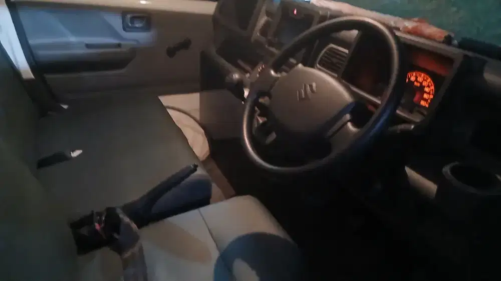 Caryy pick up warna Putih