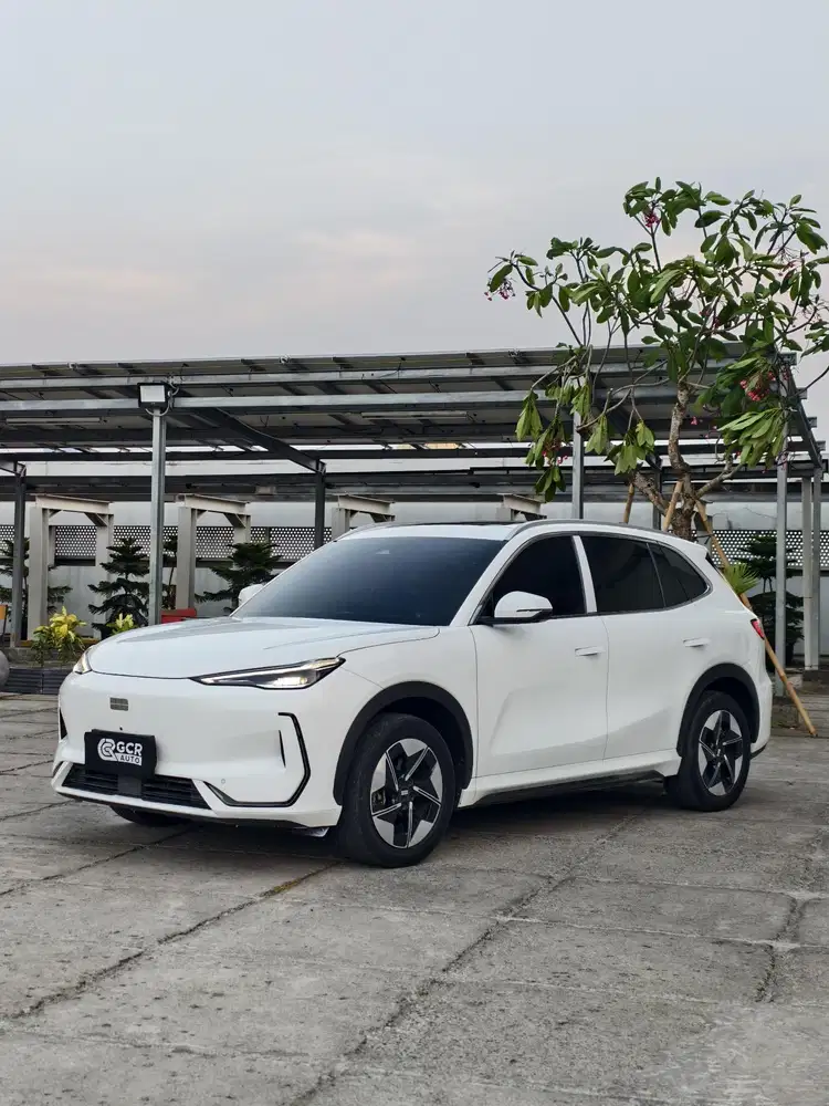 LIKE NEW KM 22RB LOW !! GEELY EX5 MAX EV 2025 AT MDL 2026/2024