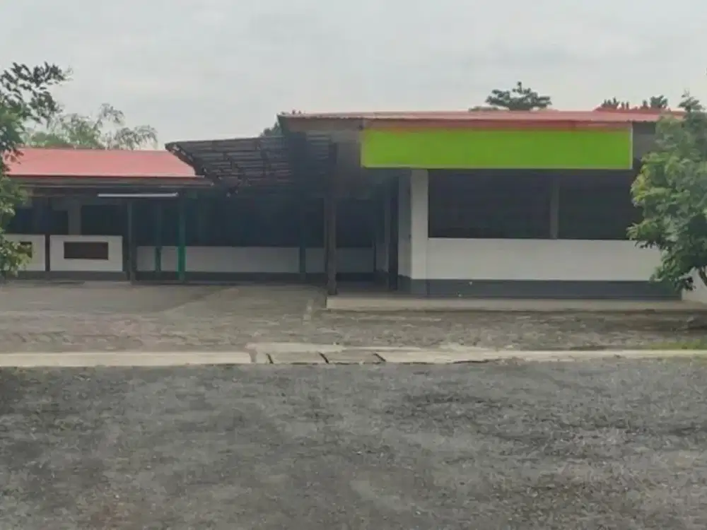 Dijual Gedung strategis dan luas di Jl. Raya Pantura, Kendal – 11982