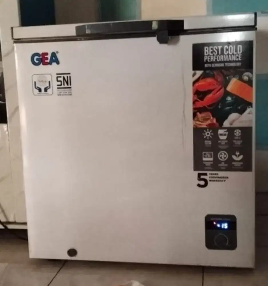 Dijual freezer merk Gea 210 liter