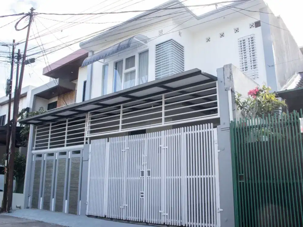 Dijual Rumah Modern 2 Lantai Siap Huni Semi Furnished di Nata Endah