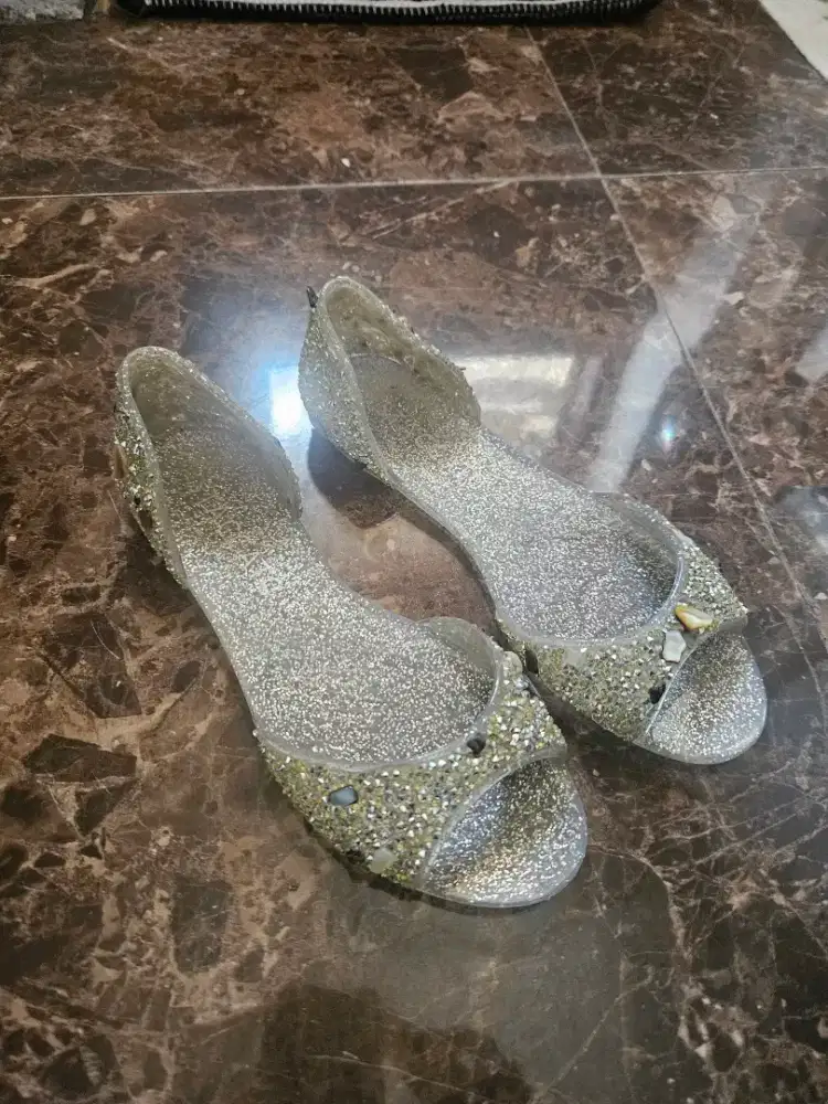 Sepatu uk 38 masih ok