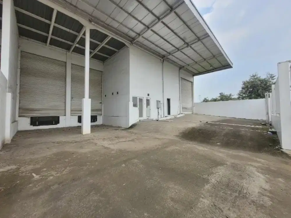 Disewakan Gudang dengan Loading Dock di Kawasan Industri Delta Silicon