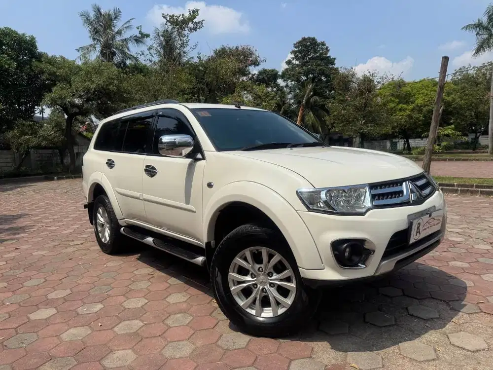 MITSUBISHI Pajero Sport 2.5 EXCEED DIESEL AT 2015 LIKE NEW