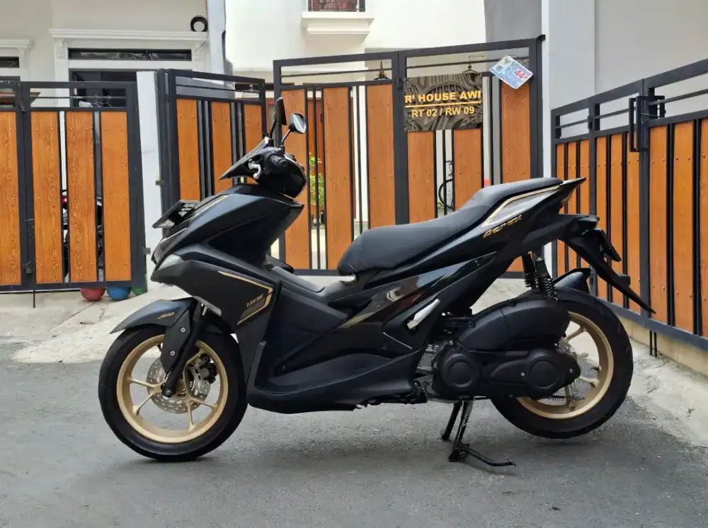 Yamaha Aerox S ABS Keyless MULUSSS Pajak Hidup Panjang