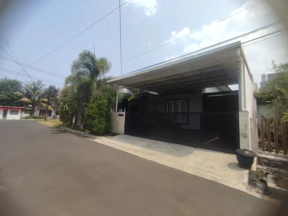 DIJUAL RUMAH BANGUNAN MINIMALIS SIAP HUNI LOKASI TENGAH KOTA