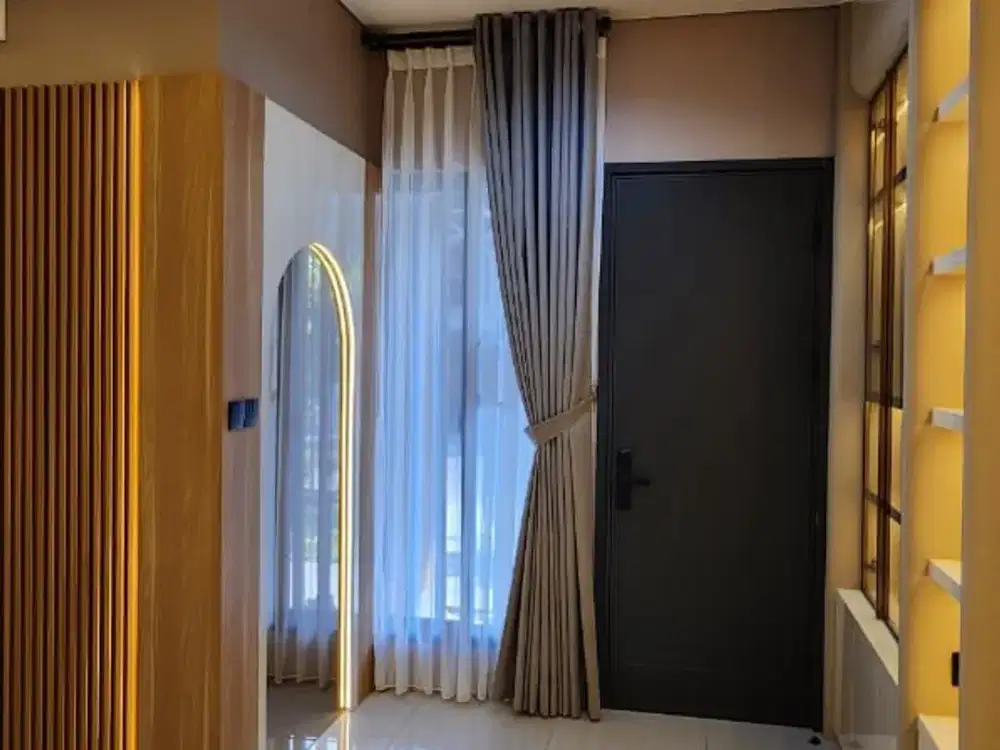 Bagus banget DISEWAKAN RUMAH SIAP HUNI — CLUSTER GENOVEVA, SUMMARECON BANDUNG