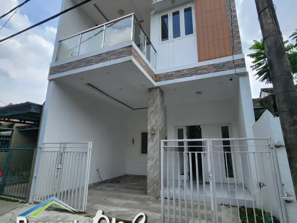 Rumah 2 lantai, siap Pakai, Rapi dan Terawat