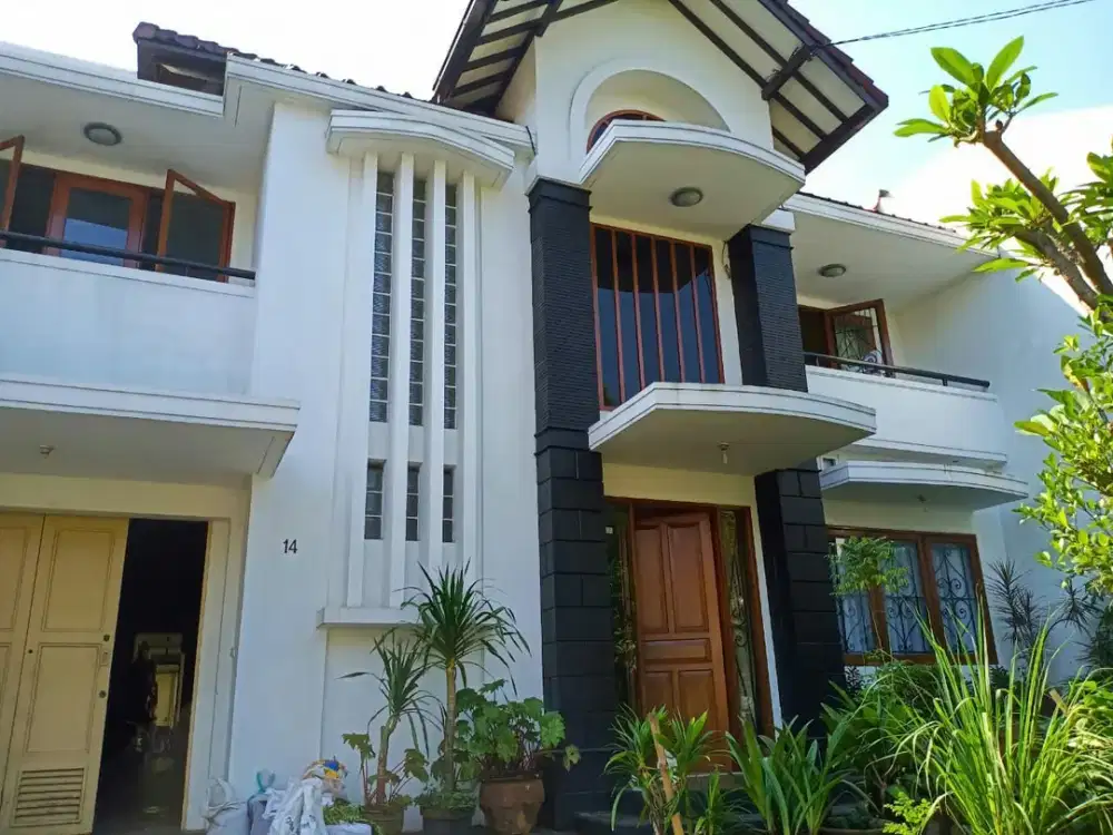 Rumah Kawasan Elite Favorit Mekarwangi Bandung