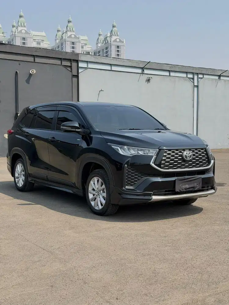 Toyota Innova Zenix V Hybrid Modelista 2026 Low KM